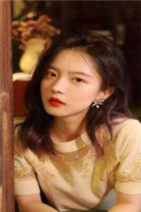 天阶灵药?高级法宝?她唾手可得